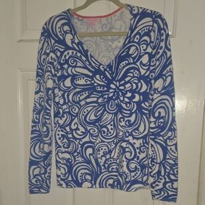 Lilly Pulitzer Blue & White Floral Swirl V-Neck Women's Top